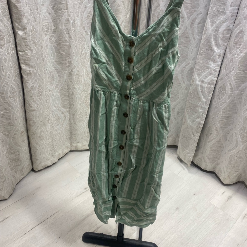 Universal Thread Sage and White Button-Front Midi… - image 1